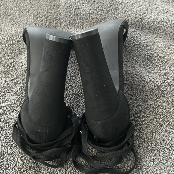 NWT Womens high heel tie up the leg - Picture 5 of 6